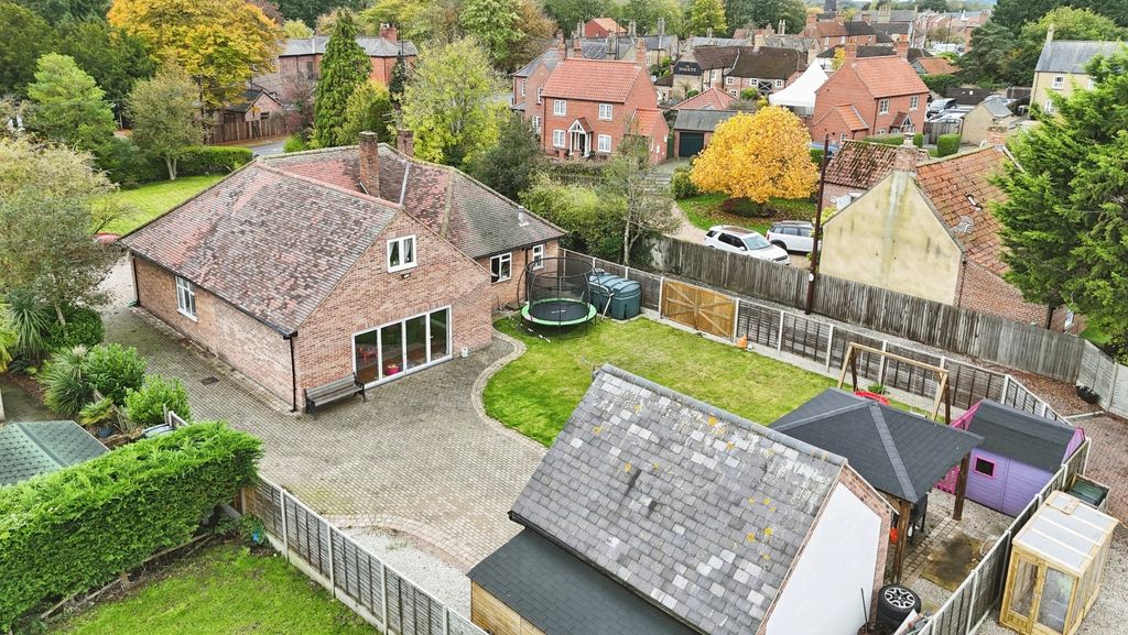 Property photo 3 of 33 4582615