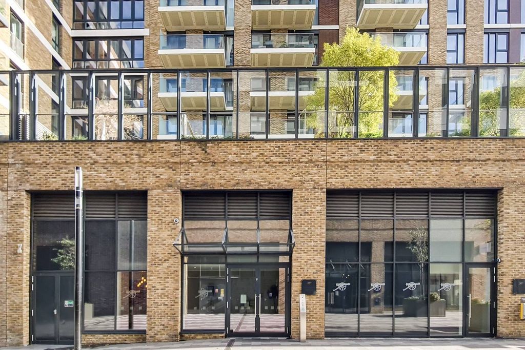 Property photo 1 of 22