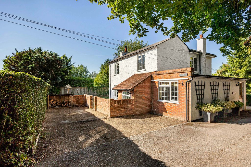 Property photo 2 of 34