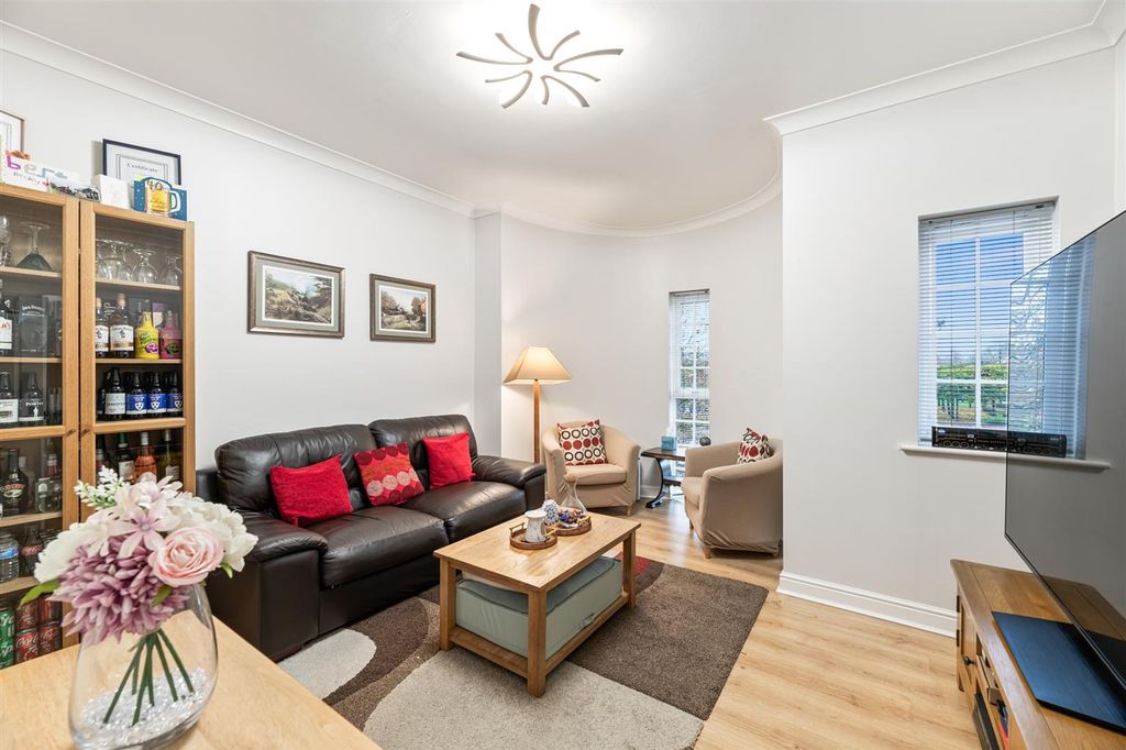 Property photo 2 of 16 Living Room