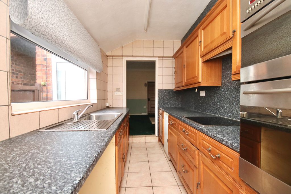 Property photo 2 of 11