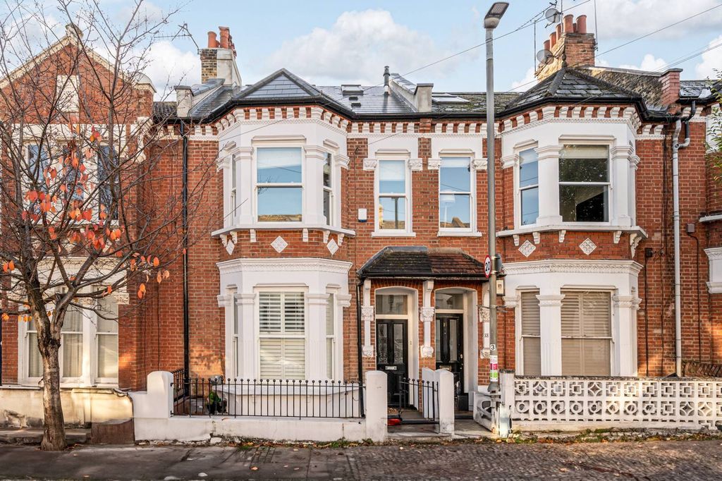 Property photo 2 of 28