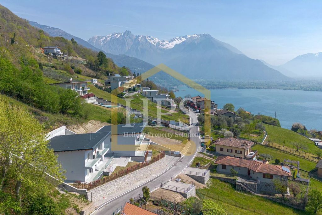 Property photo 2 of 35 The Lake Como Villa- Complesso Vercana