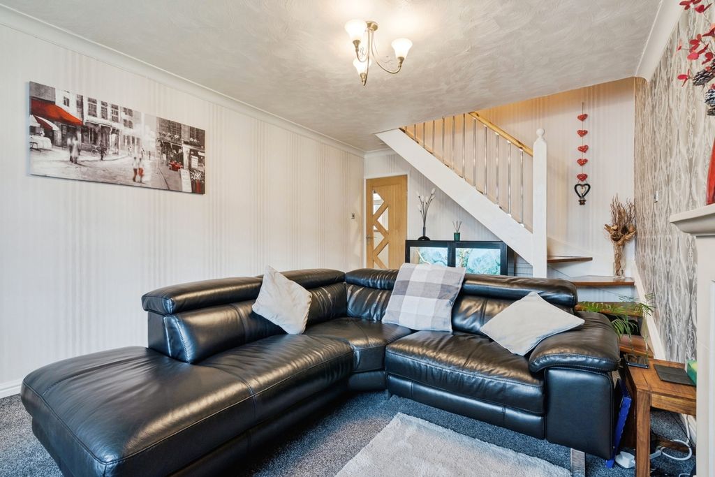 Property photo 3 of 28 Pbox-Img.Jpg