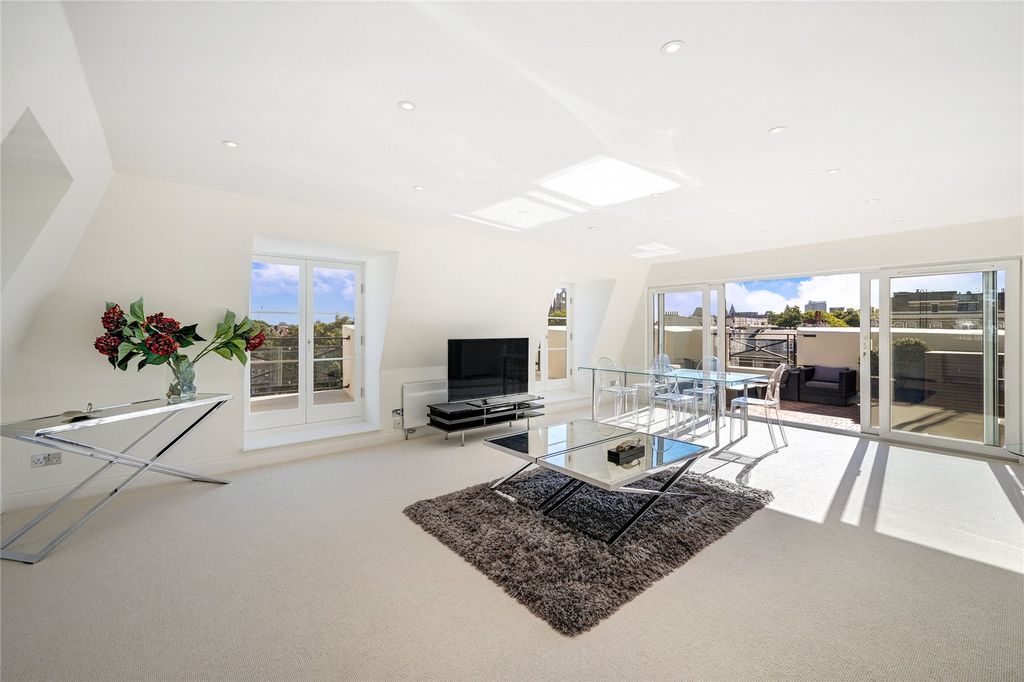 Property photo 1 of 16 Picture No. 10