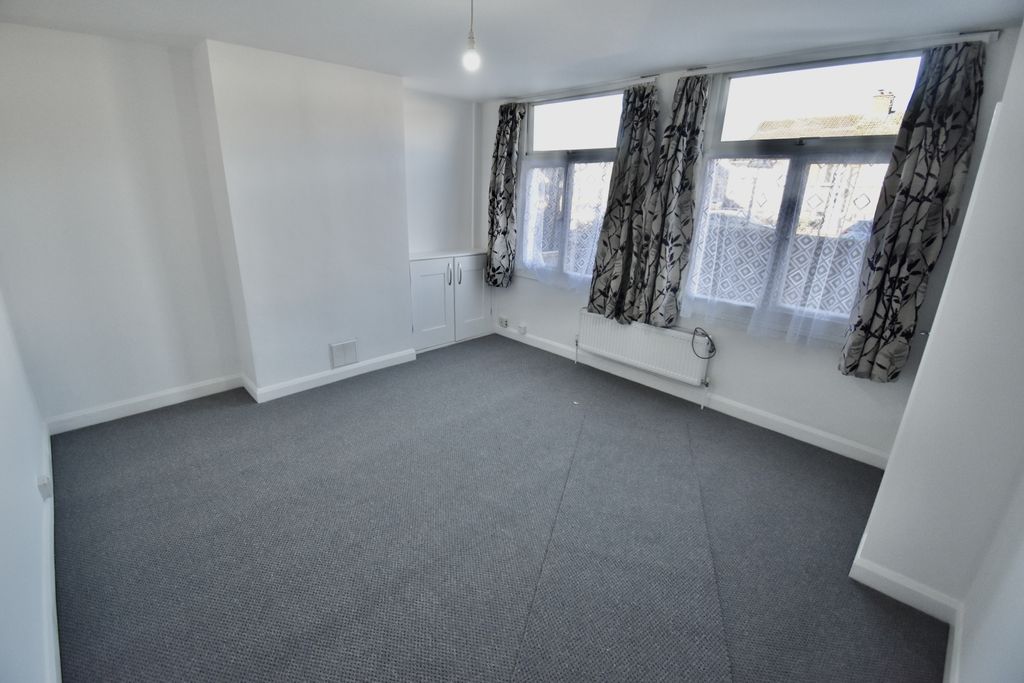 Property photo 2 of 9 Dsc_0643