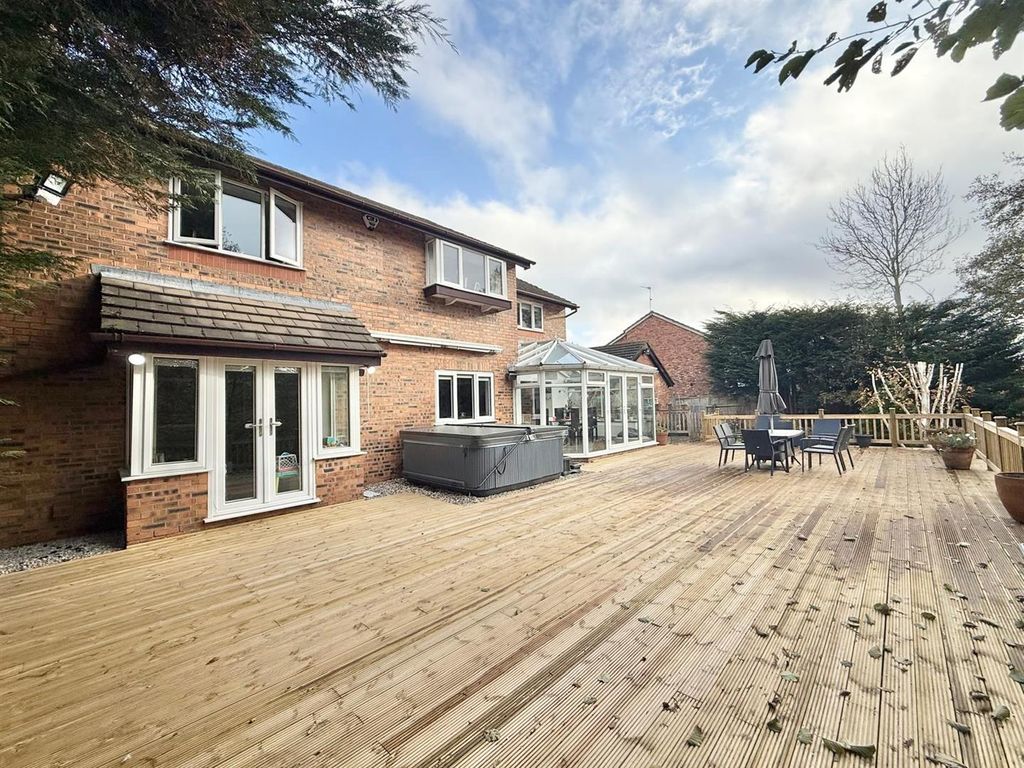 Property photo 2 of 23