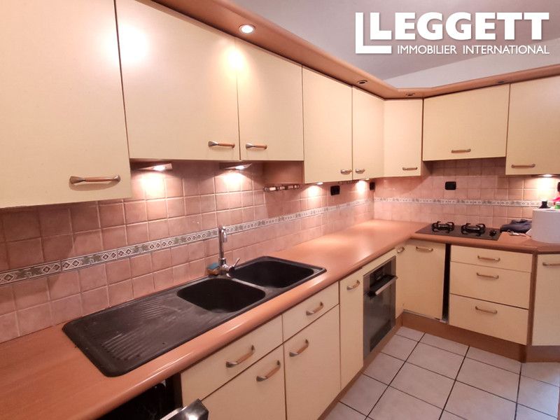 Property photo 2 of 10