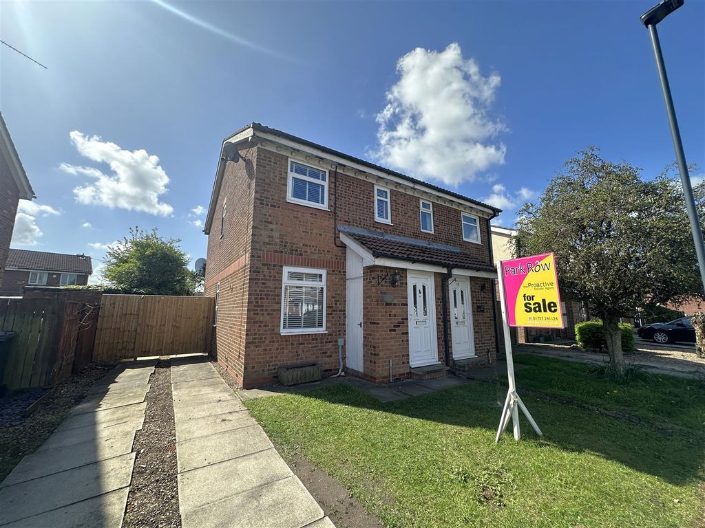 Property photo 1 of 11 Front