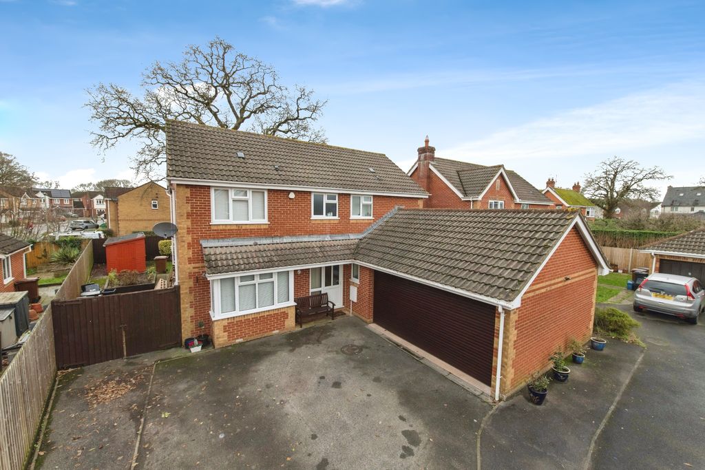 Property photo 2 of 22