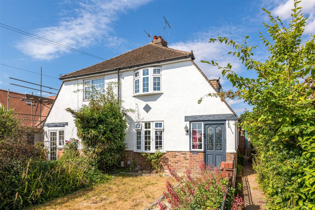Property photo 1 of 25 20 Grinstead Lane-1.Jpg