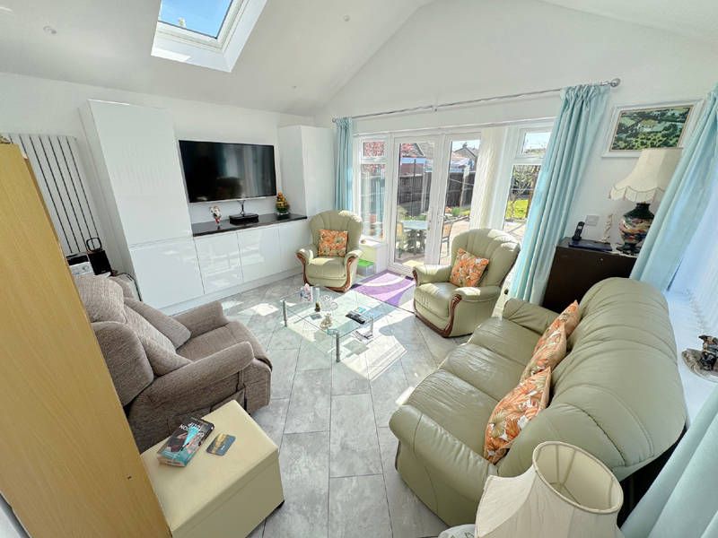 Property photo 2 of 24 Garden Room