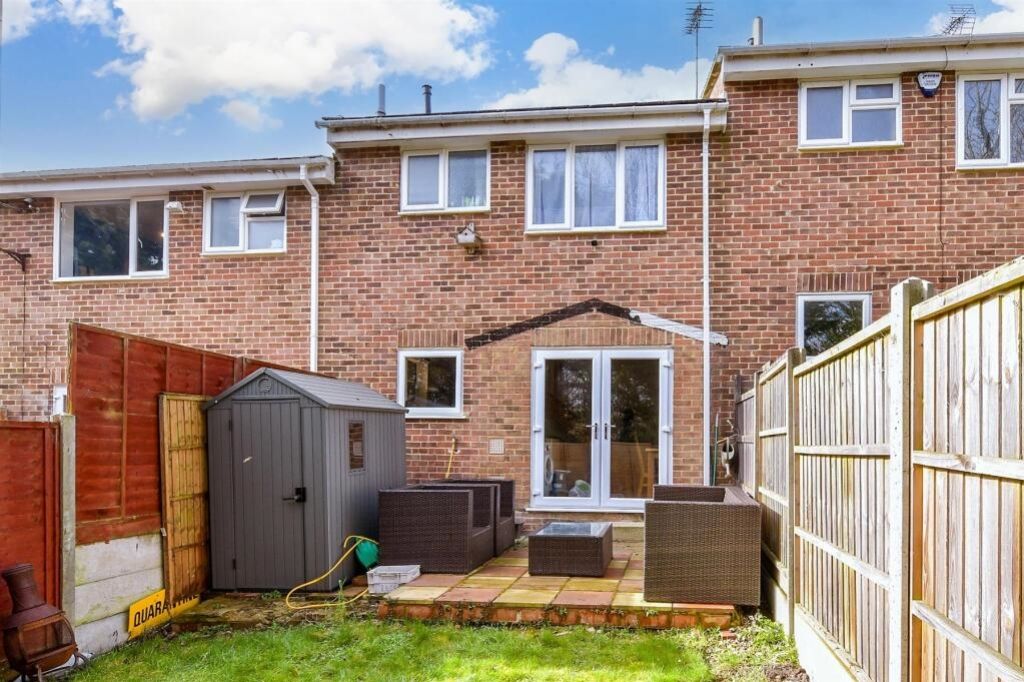 Property photo 2 of 9 Garden Shot Of Prop 1