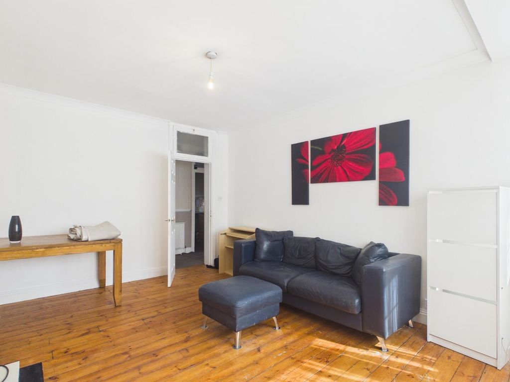 Property photo 3 of 12 Living Room
