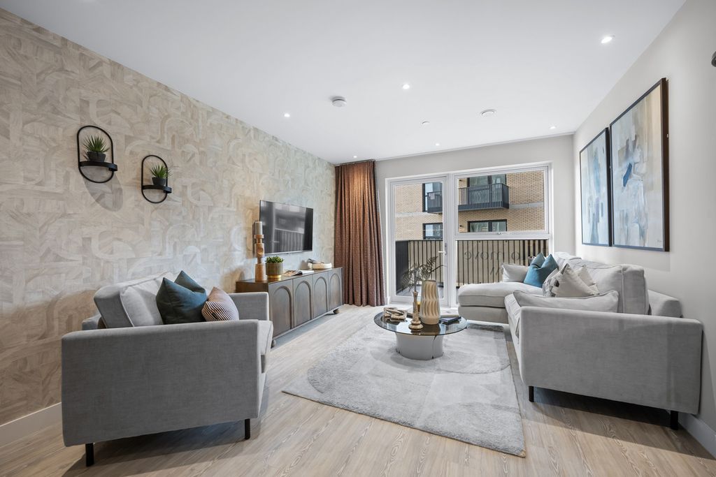 Property photo 3 of 22