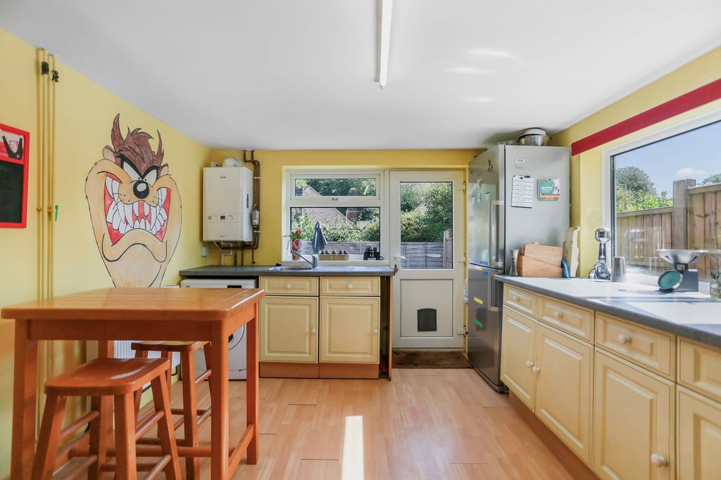 Property photo 3 of 25