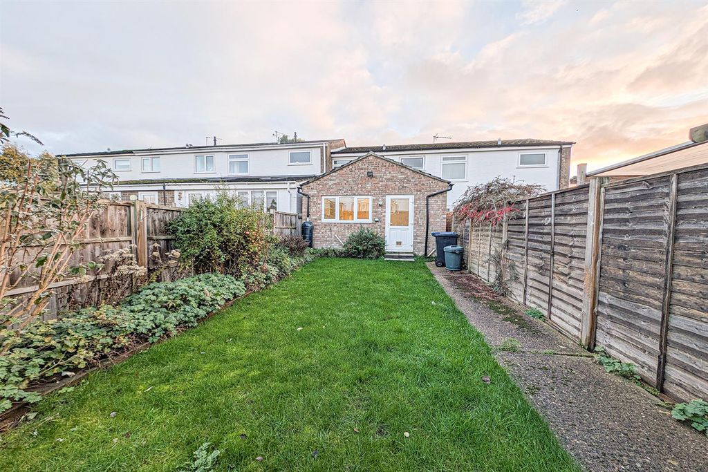 Property photo 2 of 11 Pxl_20251125_153310784.Raw-01 Back.Jpg