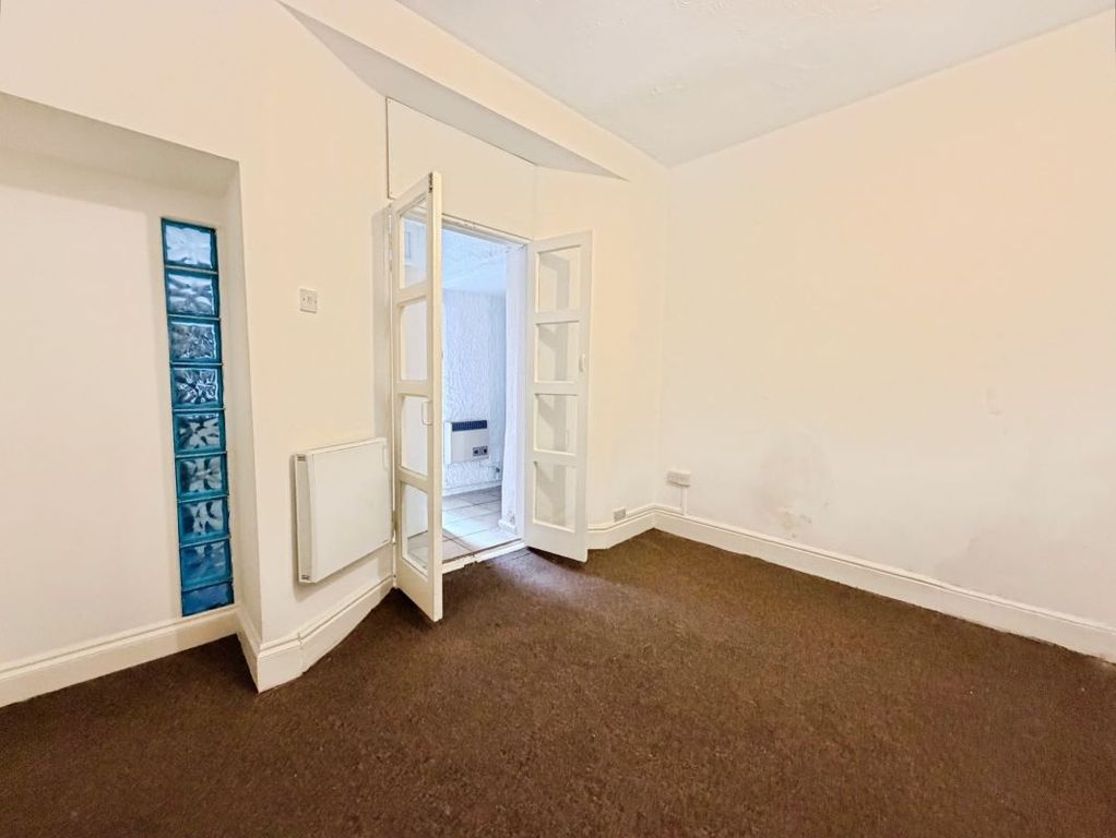 Property photo 3 of 7 Image 3