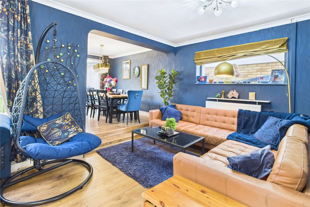 Property photo 3 of 22 Picture No. 02