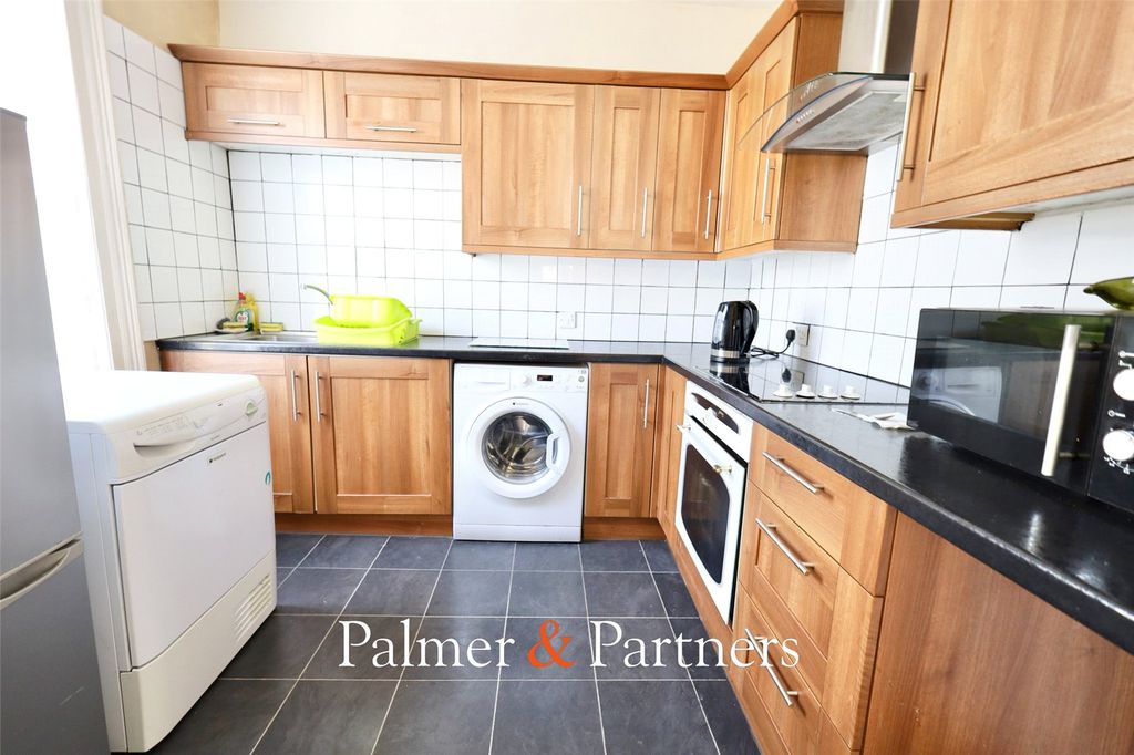 Property photo 2 of 11 Picture No. 24
