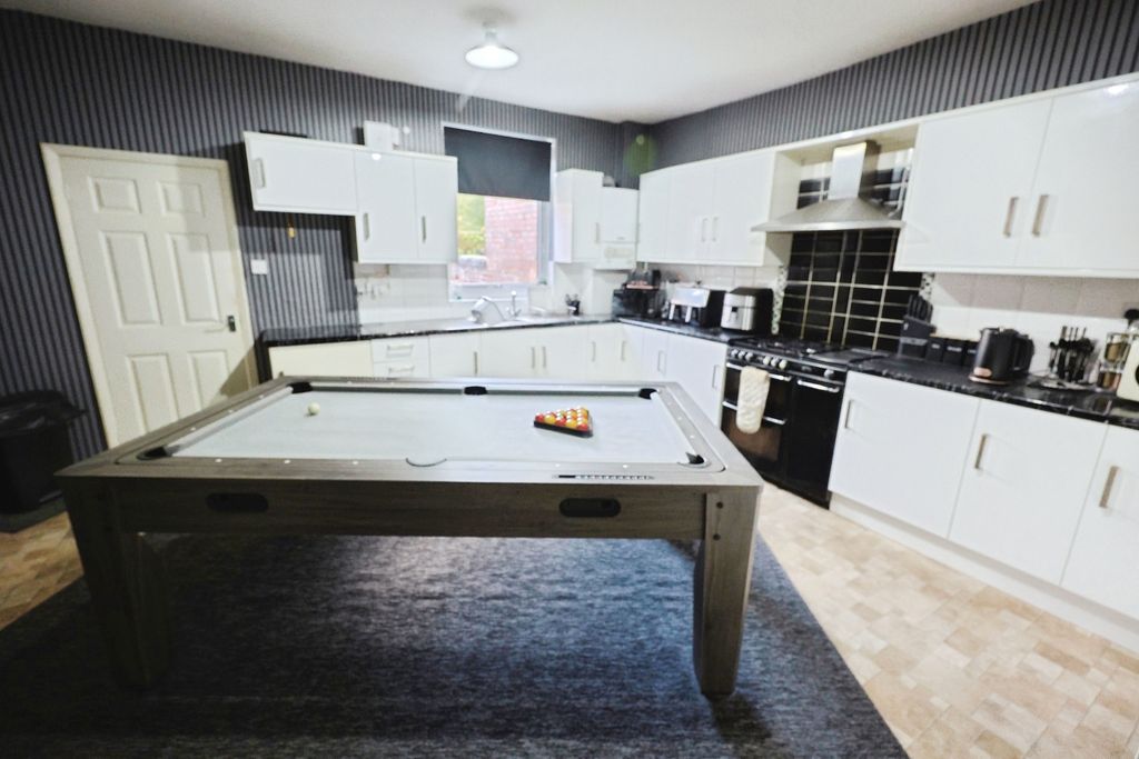 Property photo 3 of 10 Pbox-Img.Jpg