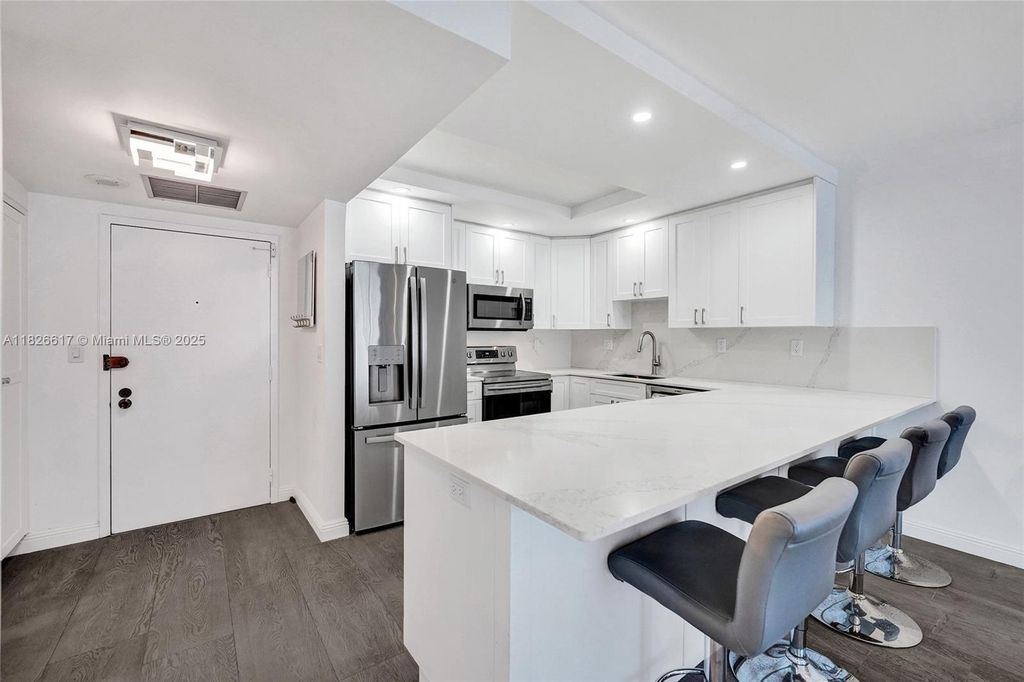 Property photo 2 of 42 <Alttext/>