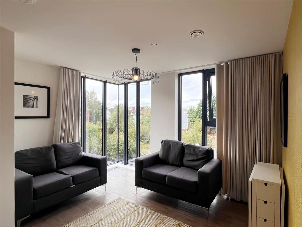 Property photo 1 of 12 6Bc531B86B22A6120Bd8F75d41E4910E.Jpg