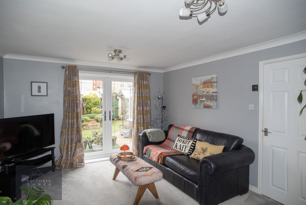 Additional image 4 of 4 bed detached house for saleVillage Lane, Victoria NP23