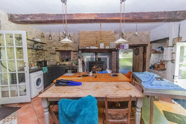 Property photo 2 of 16