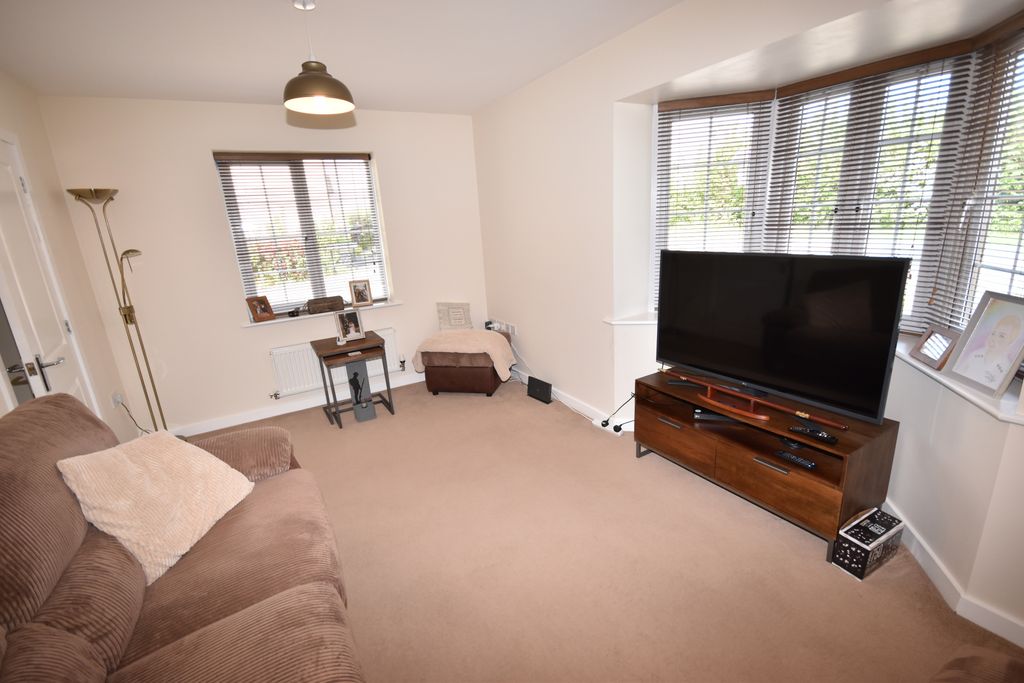 Property photo 3 of 14
