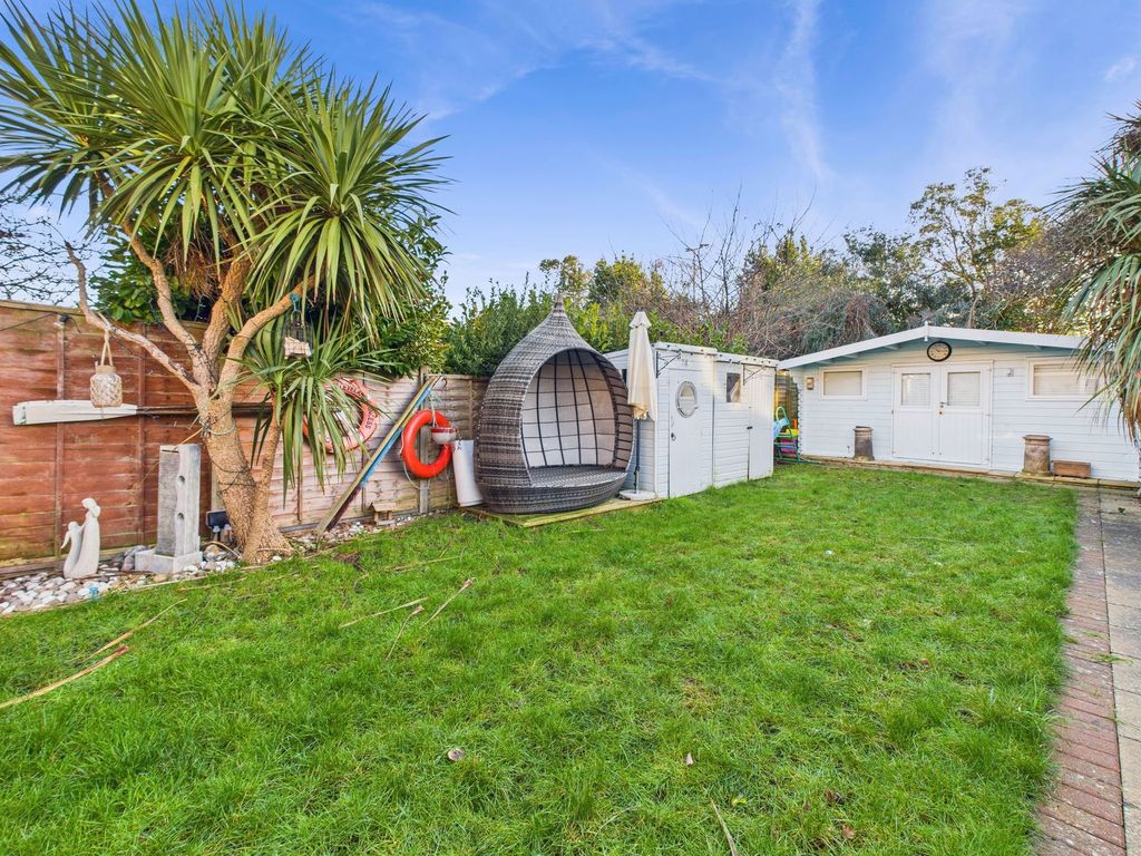 Property photo 2 of 22