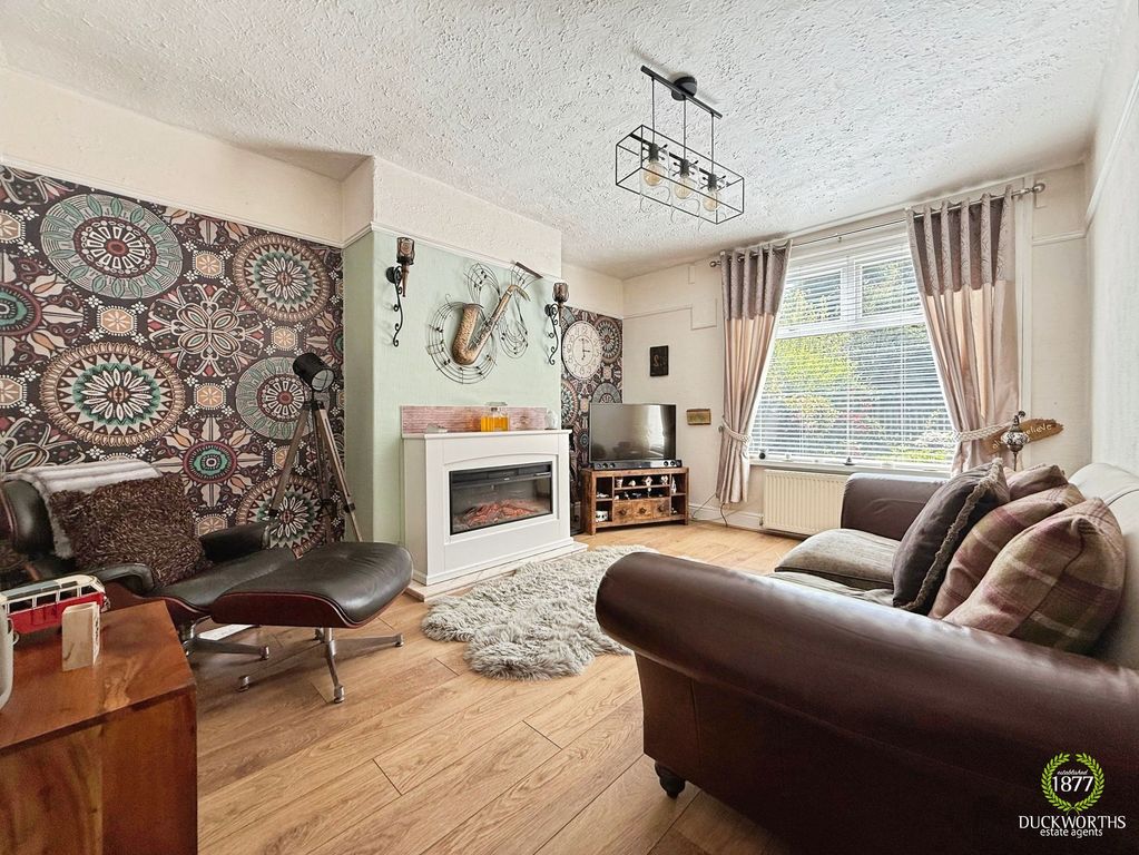 Property photo 3 of 28