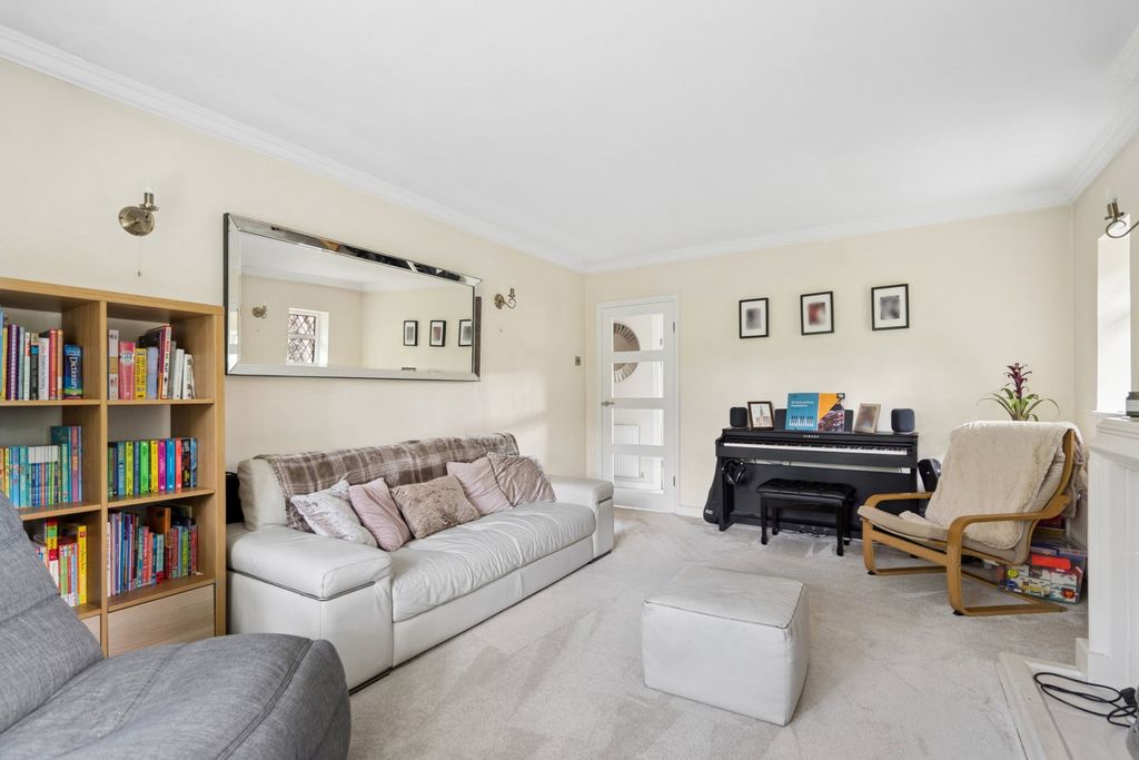 Property photo 3 of 13