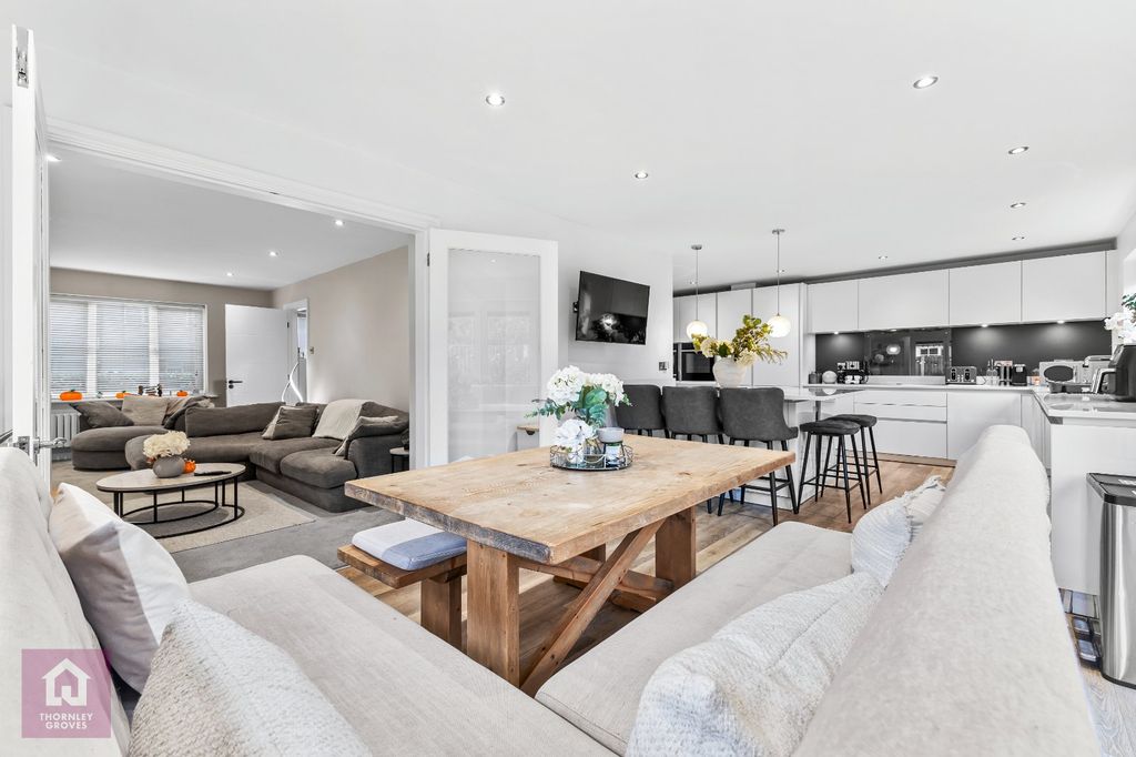 Property photo 1 of 44 Picture No. 34