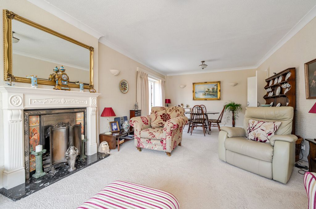 Property photo 3 of 30 1493787-11-6A58Fb...