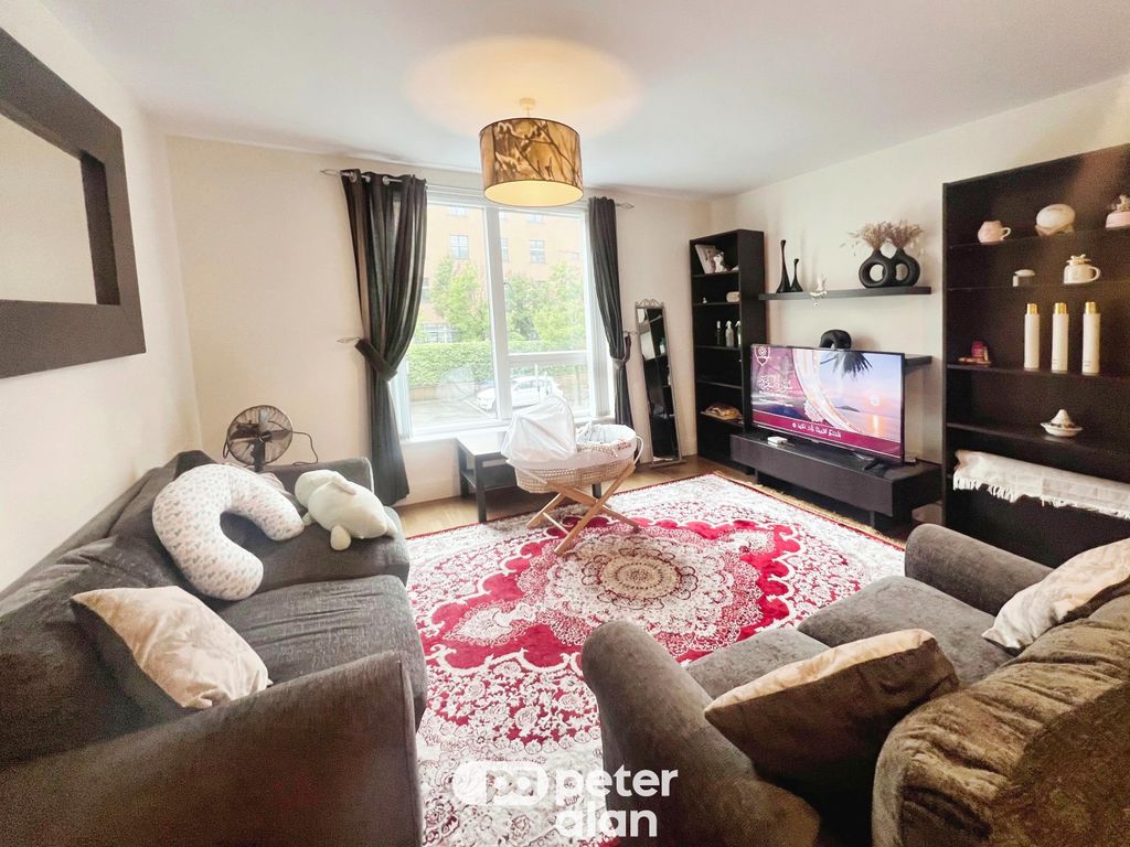 Property photo 1 of 5 Front