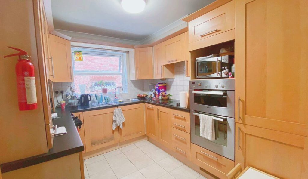Property photo 3 of 11