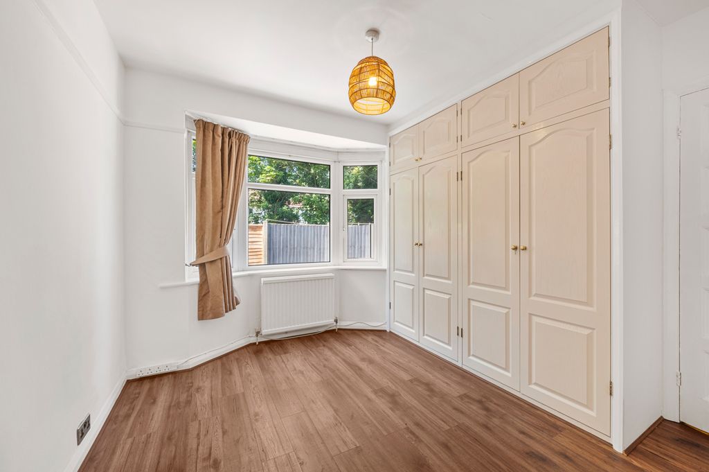 Property photo 3 of 10 Picture No. 04