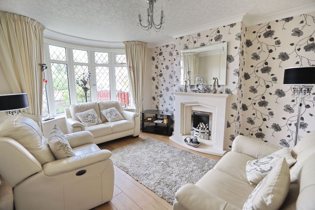 Property photo 3 of 21