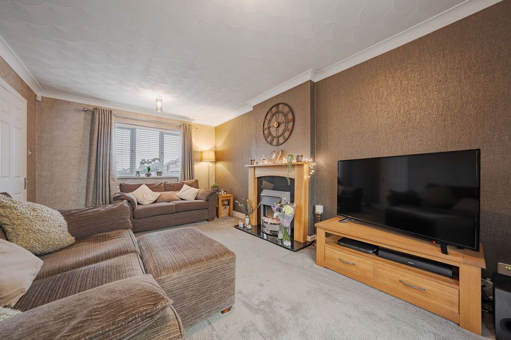 Property photo 3 of 25 Gallery