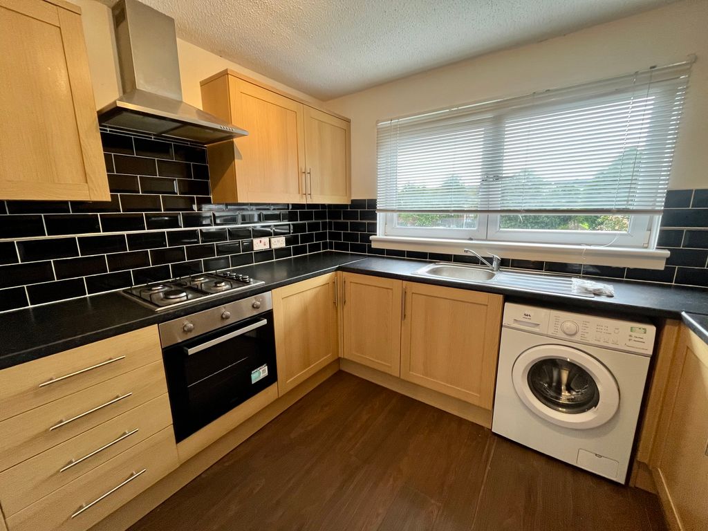Property photo 3 of 6 5