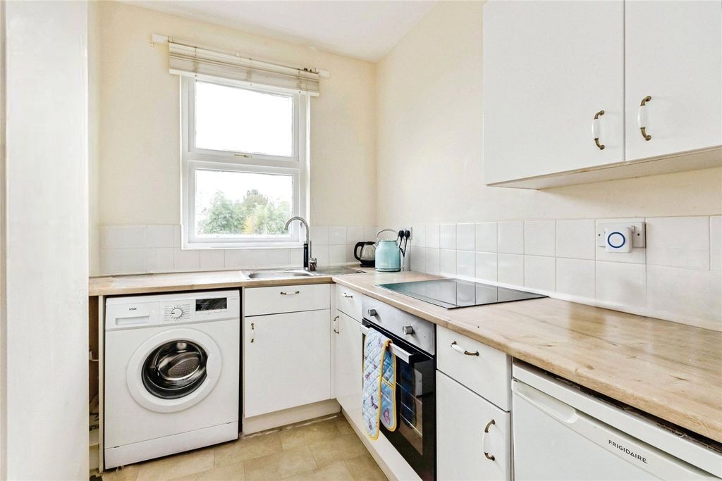 Property photo 2 of 14 Picture No. 22