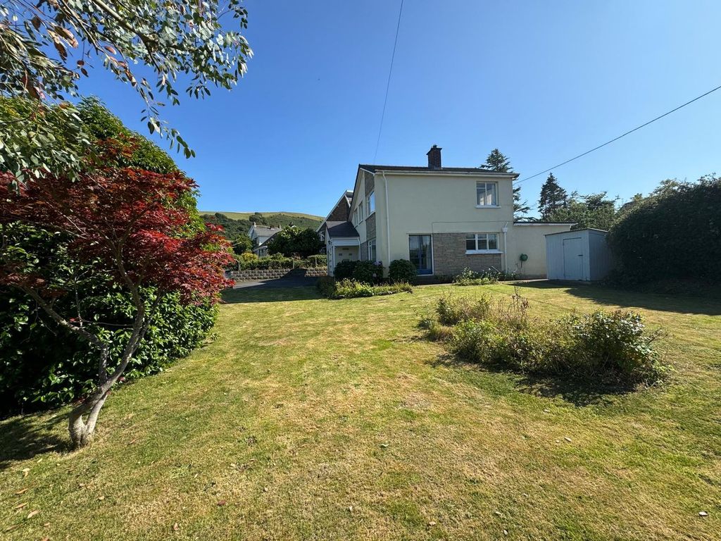 Property photo 3 of 20