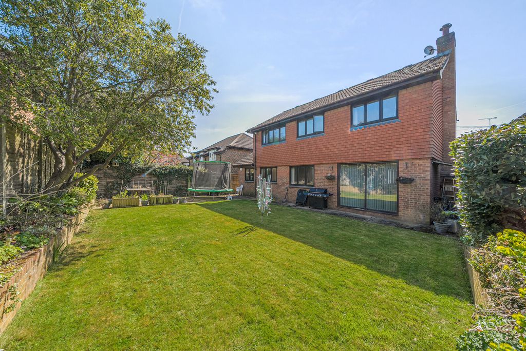 Property photo 1 of 18 Garden