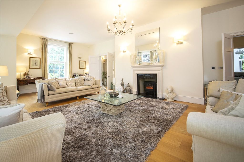 Property photo 3 of 30 Drawing Room