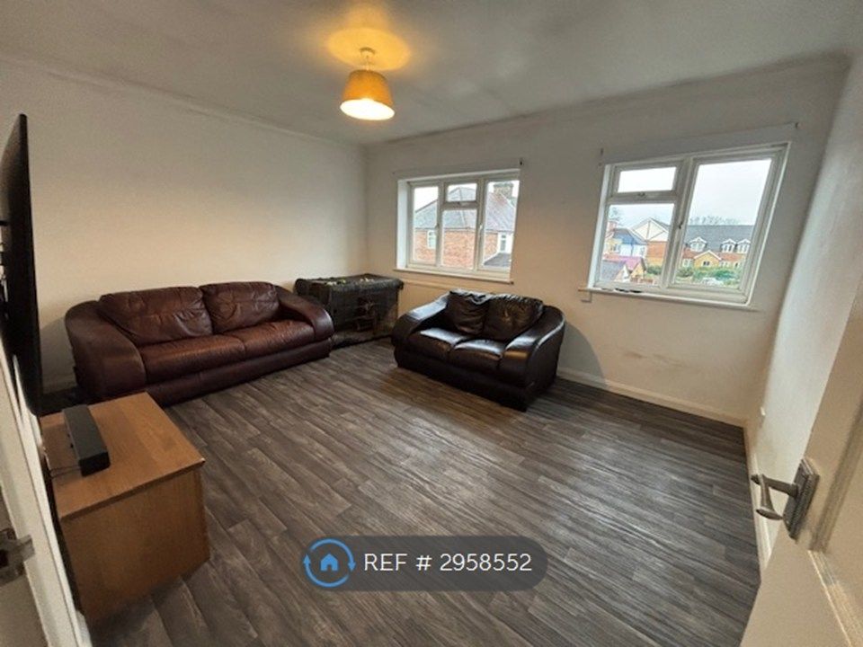 Property photo 2 of 5 Lounge
