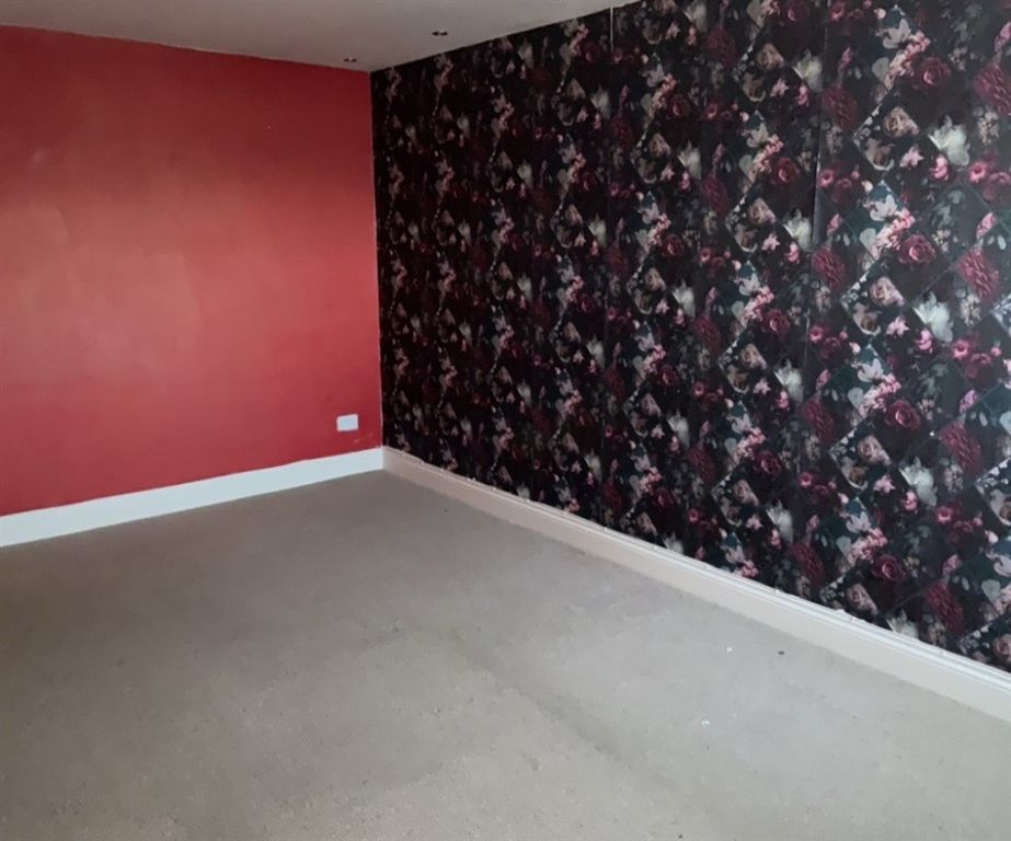 Property photo 2 of 8 Lounge