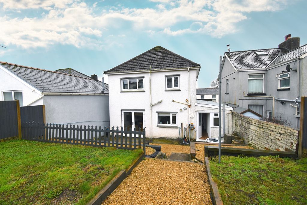 Property photo 3 of 48 Photo 41