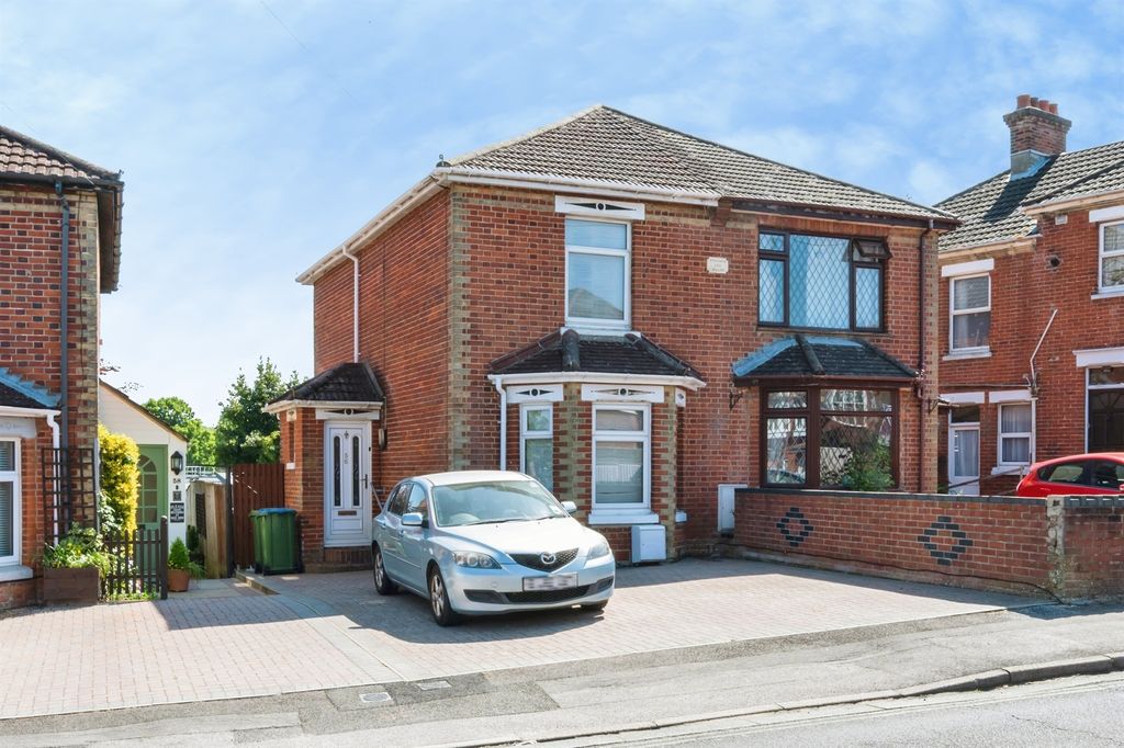 Property photo 1 of 12