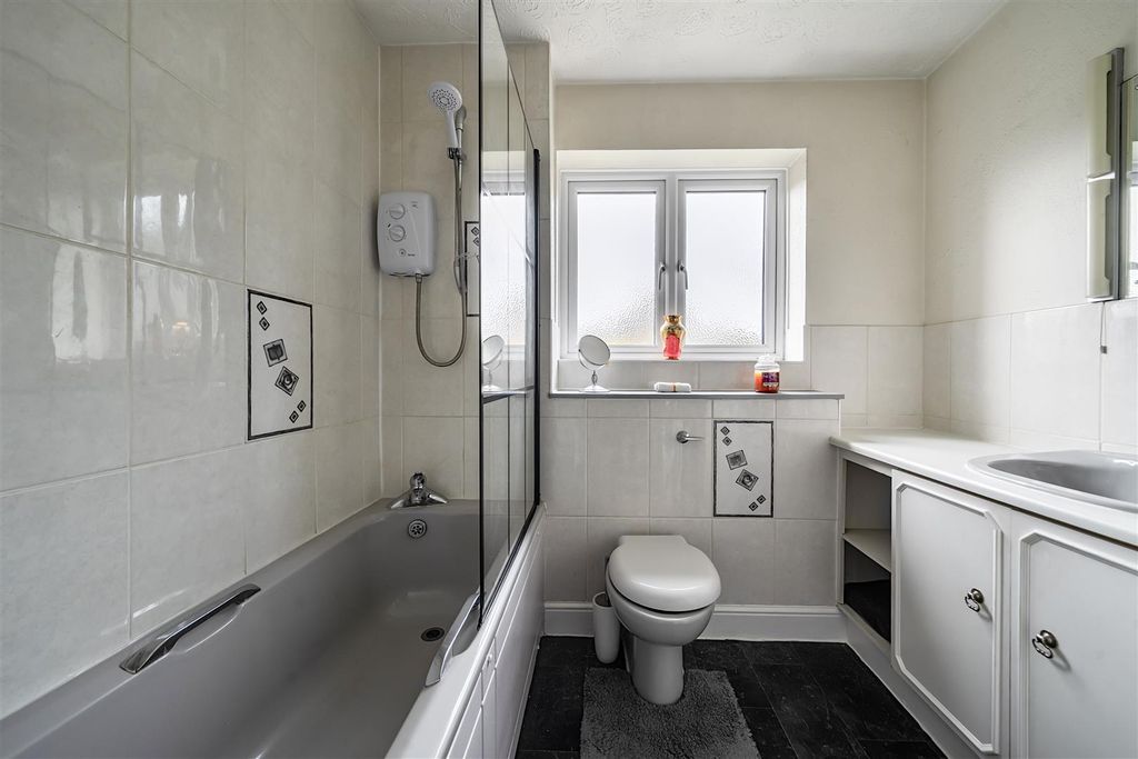 Additional image 20 of 4 bed detached house for saleShrublands Drive, Lightwater GU18